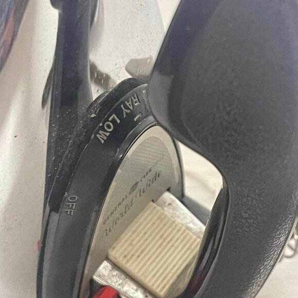 Vintage General Electric Iron World Wide Travel Cloth Cord ~ WORKS GREAT. - Picture 5 of 7